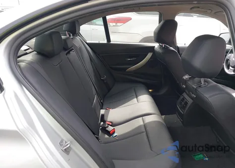 2016 BMW 320I из США, поврежденный, VIN WBA8E1G51GNT33555